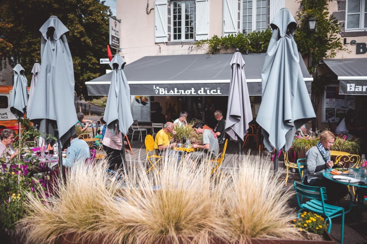 Grand Gite Du Bistrot D'Ici Saint-Saturnin  Bagian luar foto
